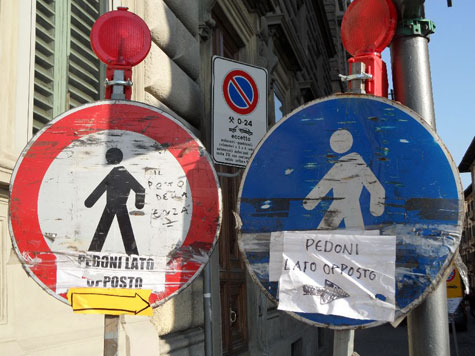 The walking people