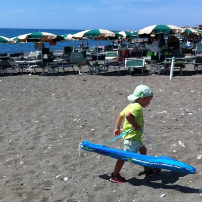 Con pinne, maschere e boccaglio