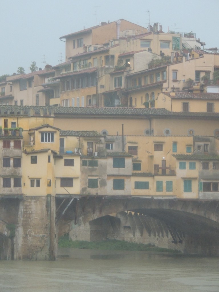 Firenze sotto la pioggia autunnale