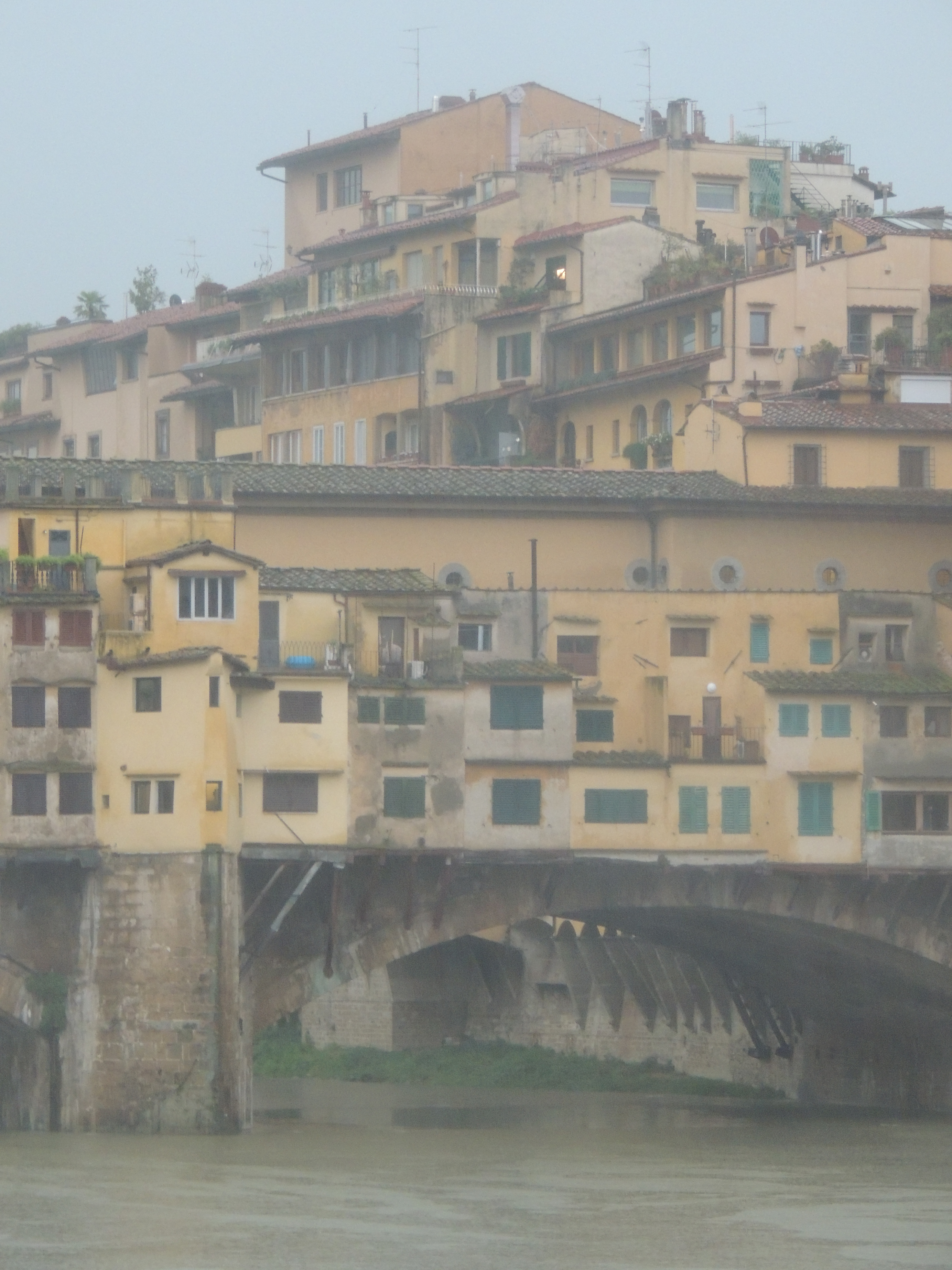 Firenze sotto la pioggia autunnale