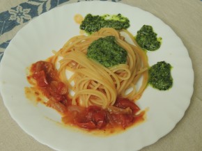 Spaghetto grosso al pesto di cavolo nero