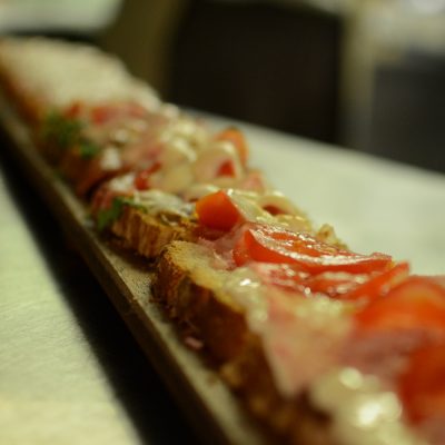 Non solo bruschetta, pausa pranzo low cost da Johnny