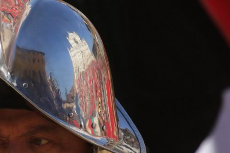 Calcio storico fiorentino: i Rossi battono i Verdi