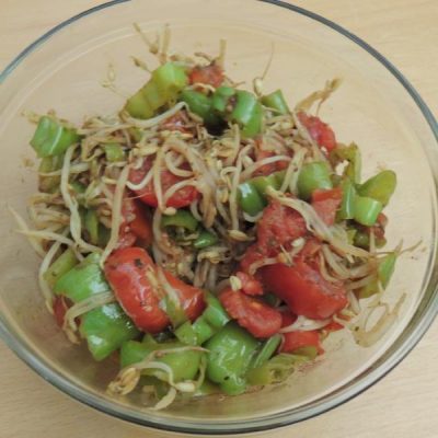 Primo ingrediente… Germogli di soia