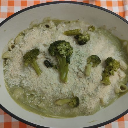 Pasticcio di broccoletti e crema di cipolla