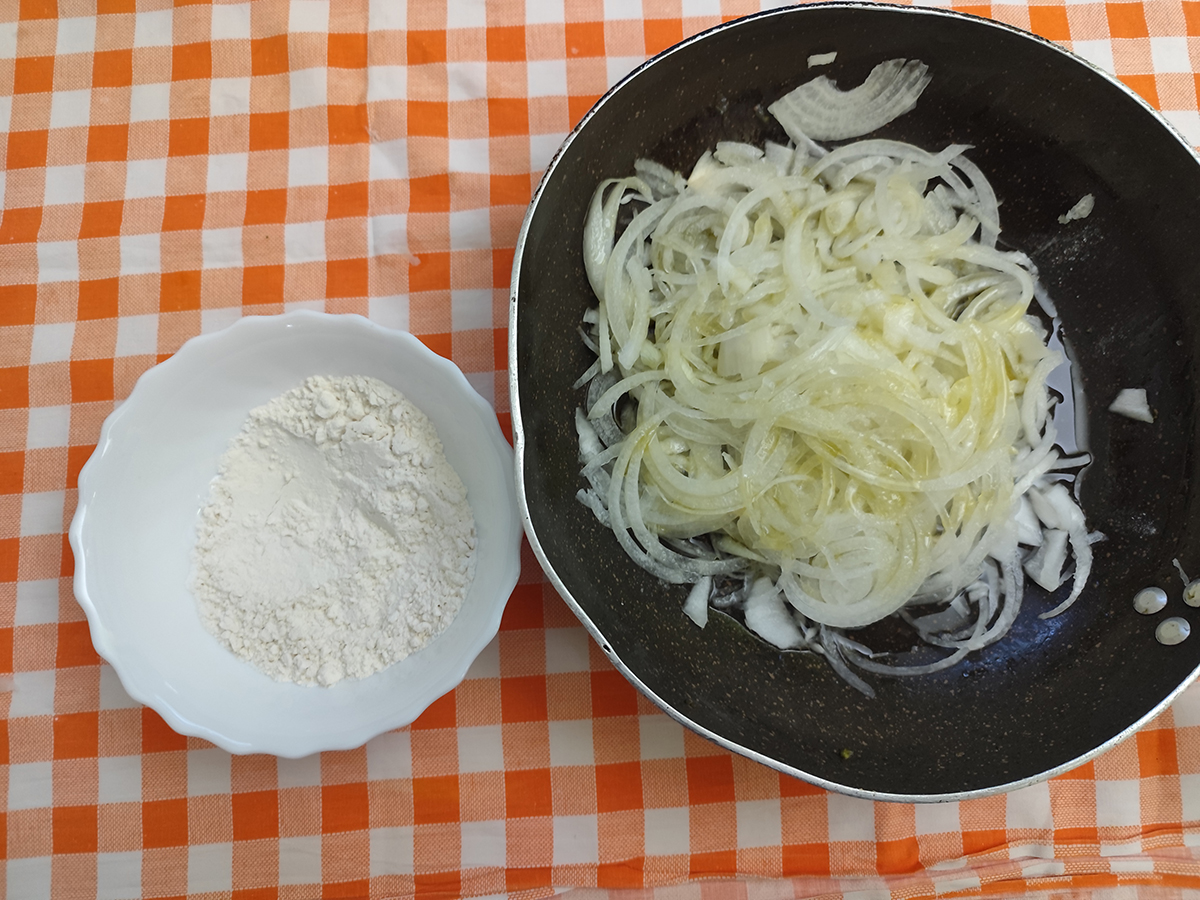 06 Cipolla e farina