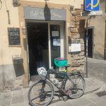 E guardo il mondo da in oblò, mi annoio un po’