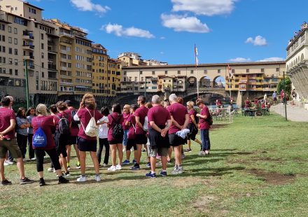 Firenze si tinge di ciclamino: domenica torna Corri la Vita